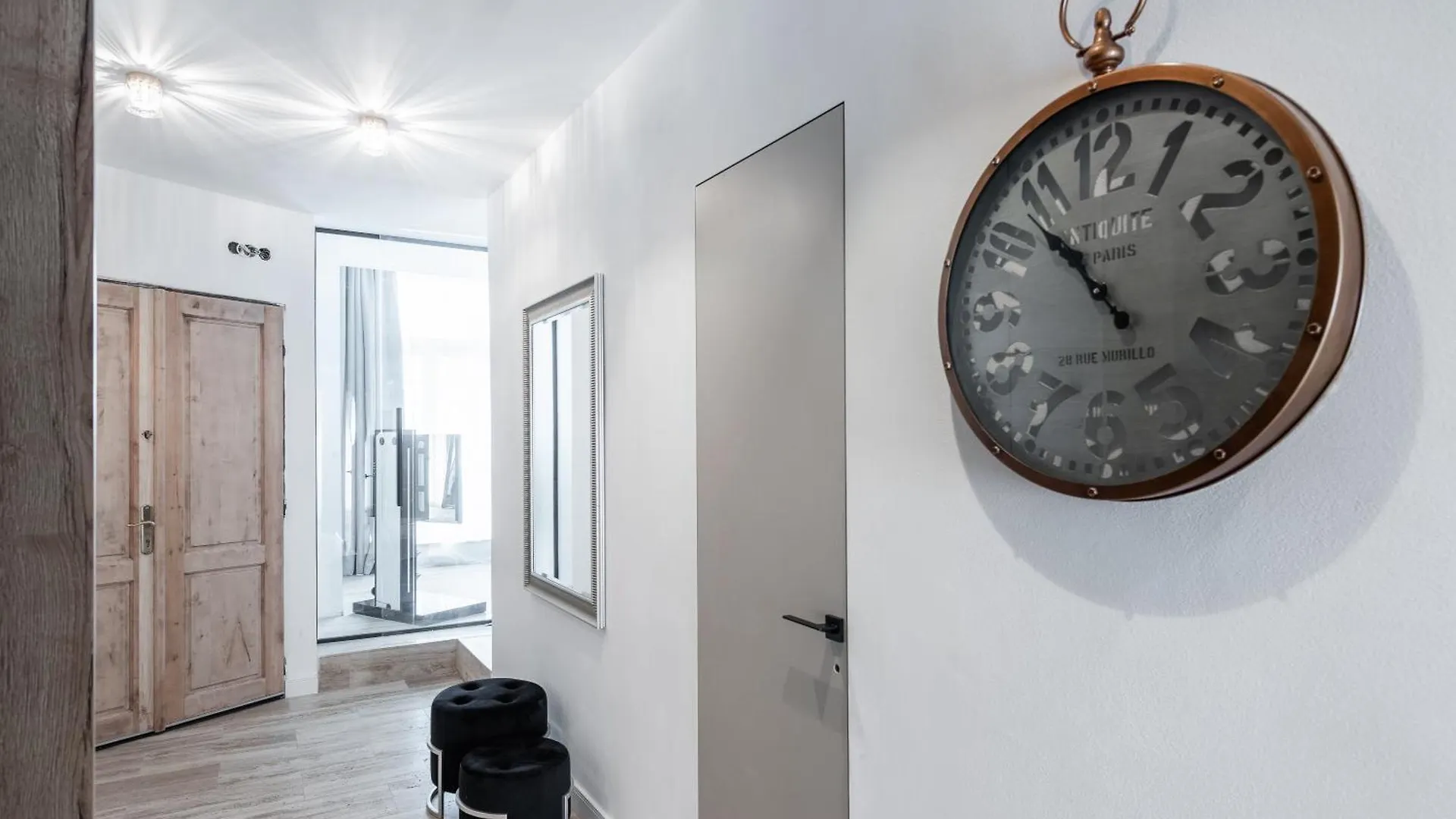 Luxury Apartment With A Balcony And A Terrace Prag Tschechische Republik