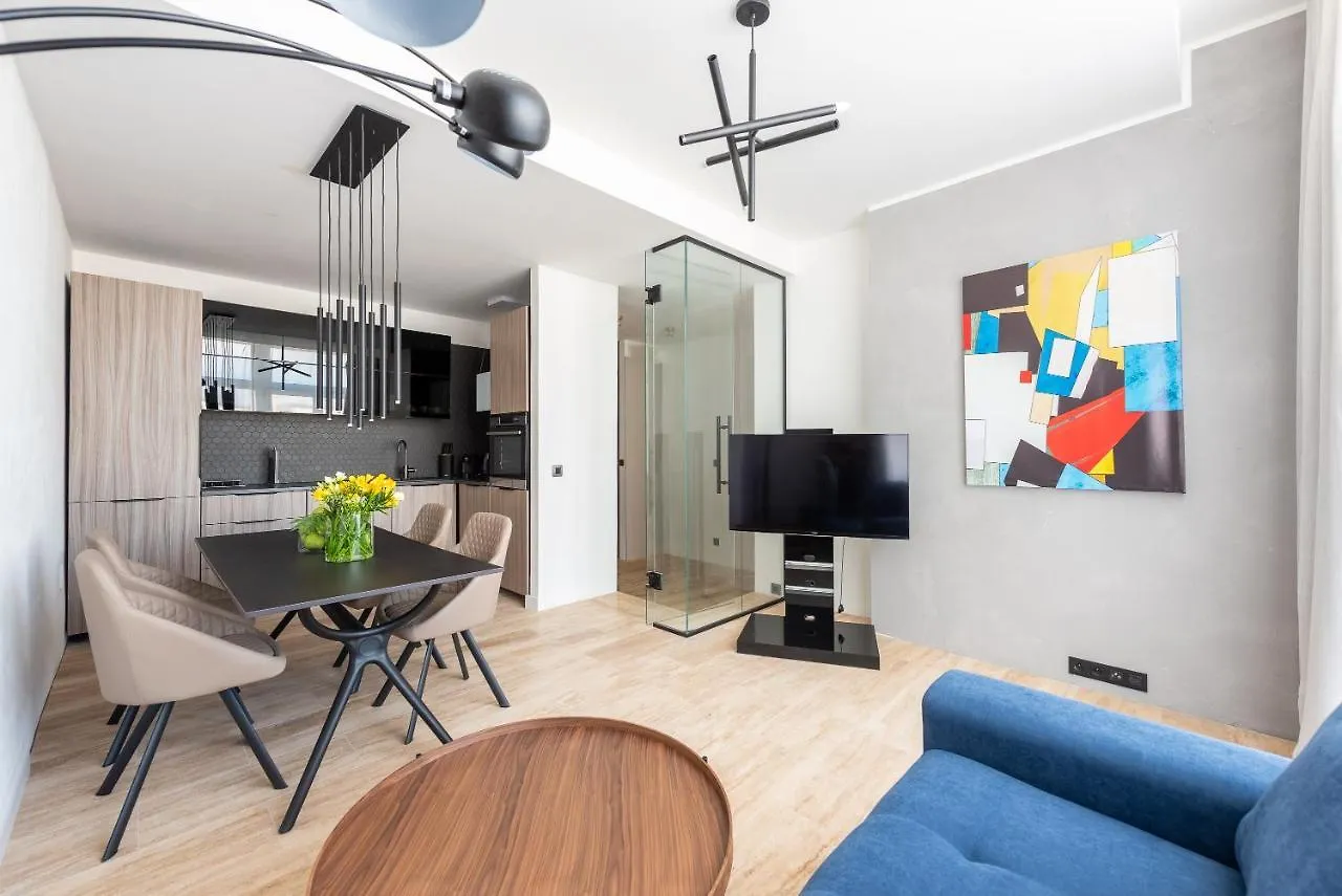 Luxury Apartment With A Balcony And A Terrace براغ